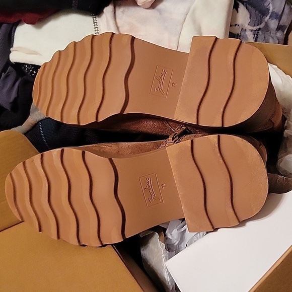 ZODIAC Womens Teresa Chelsea Boot Size 7.5 - Picture 4 of 7